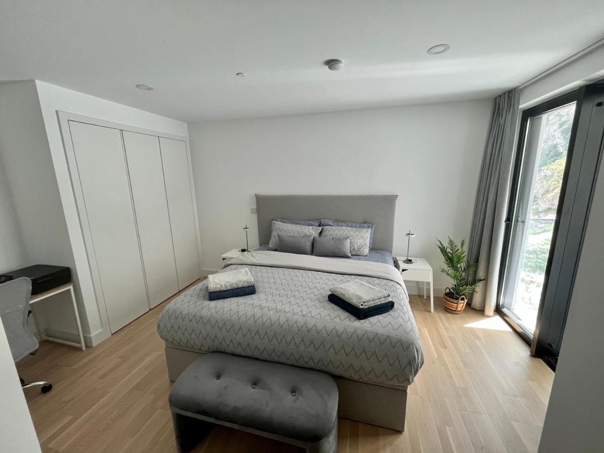 Modern Apartment With Spa And Pool Gibraltar Exterior foto